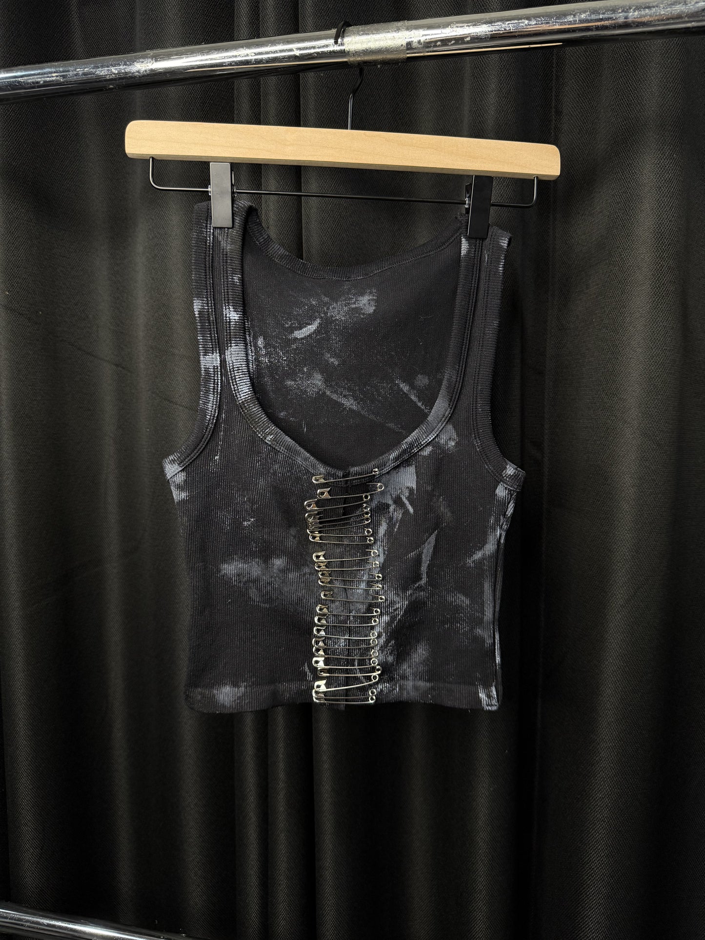 Hardware tank
