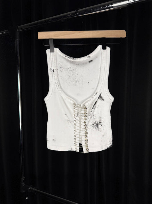 Hardware tank