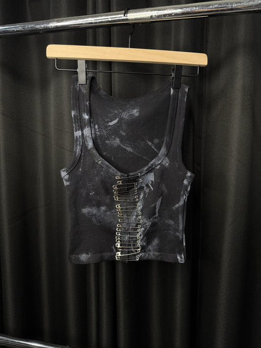 Hardware tank